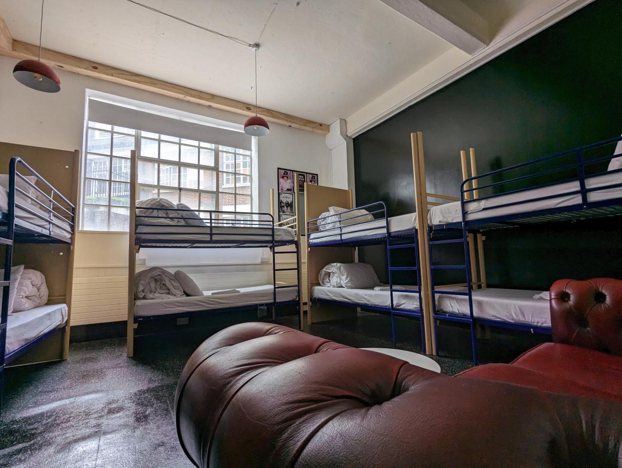 Rock N Bowl Hostel Bristol Exterior photo